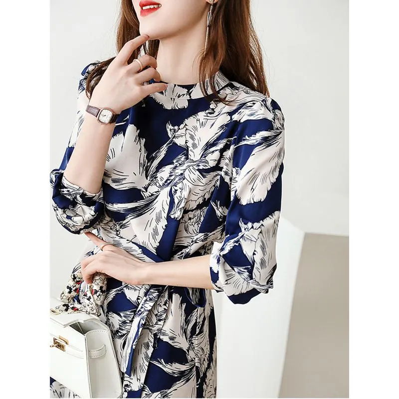 Chic Texture Niche Tie-Up Print Stand-Up Collar Cinched Waist Dress