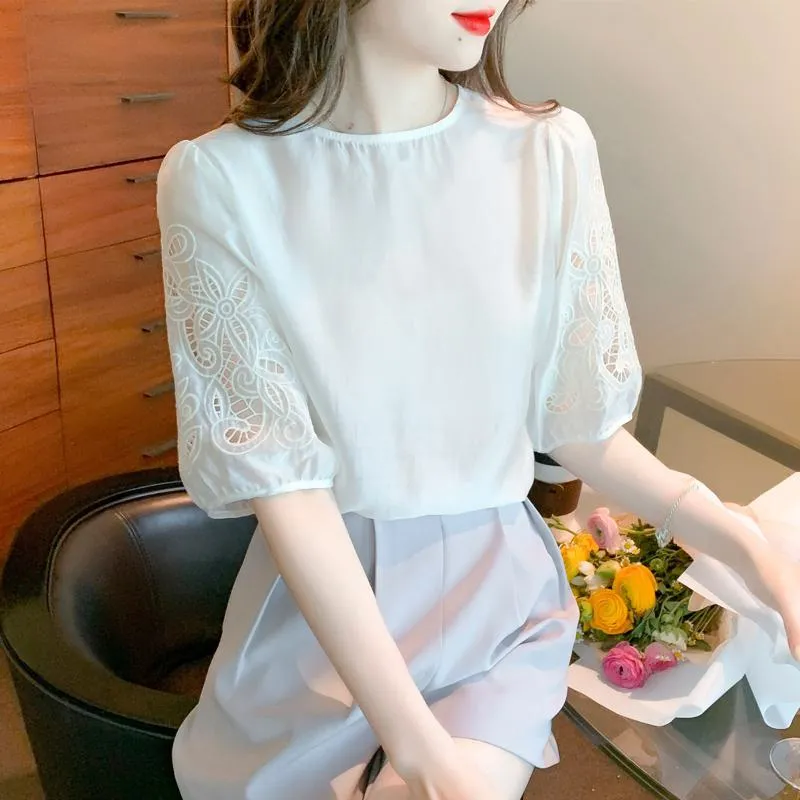 Embroidery Lace Chiffon Lantern Blouse