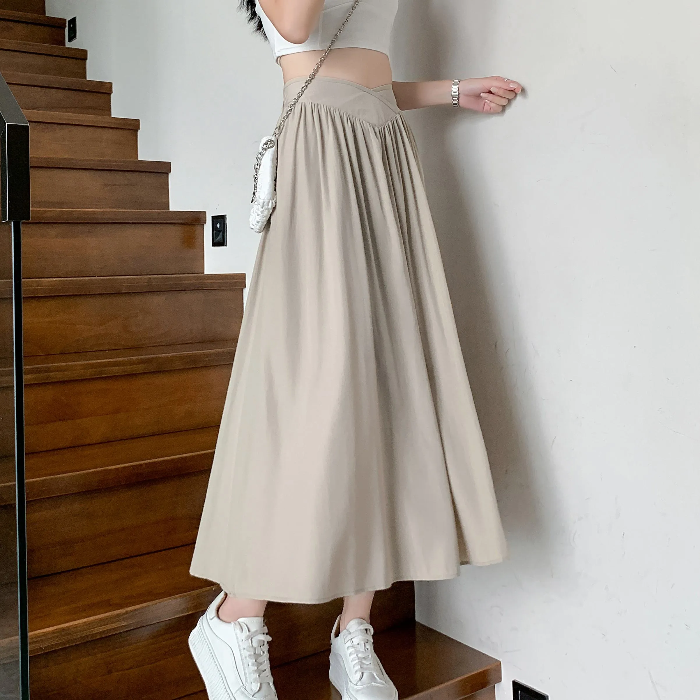 Midi Loose Fit High-Waisted Simplicity Skirt