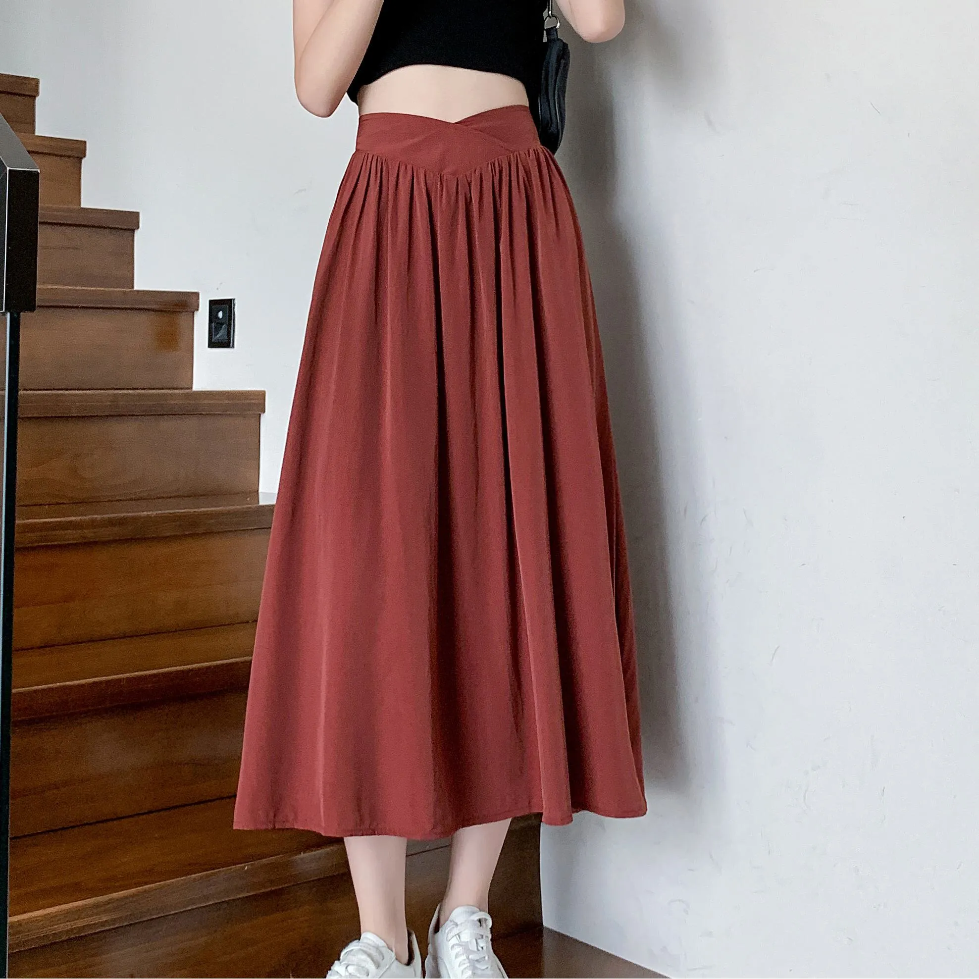 Midi Loose Fit High-Waisted Simplicity Skirt