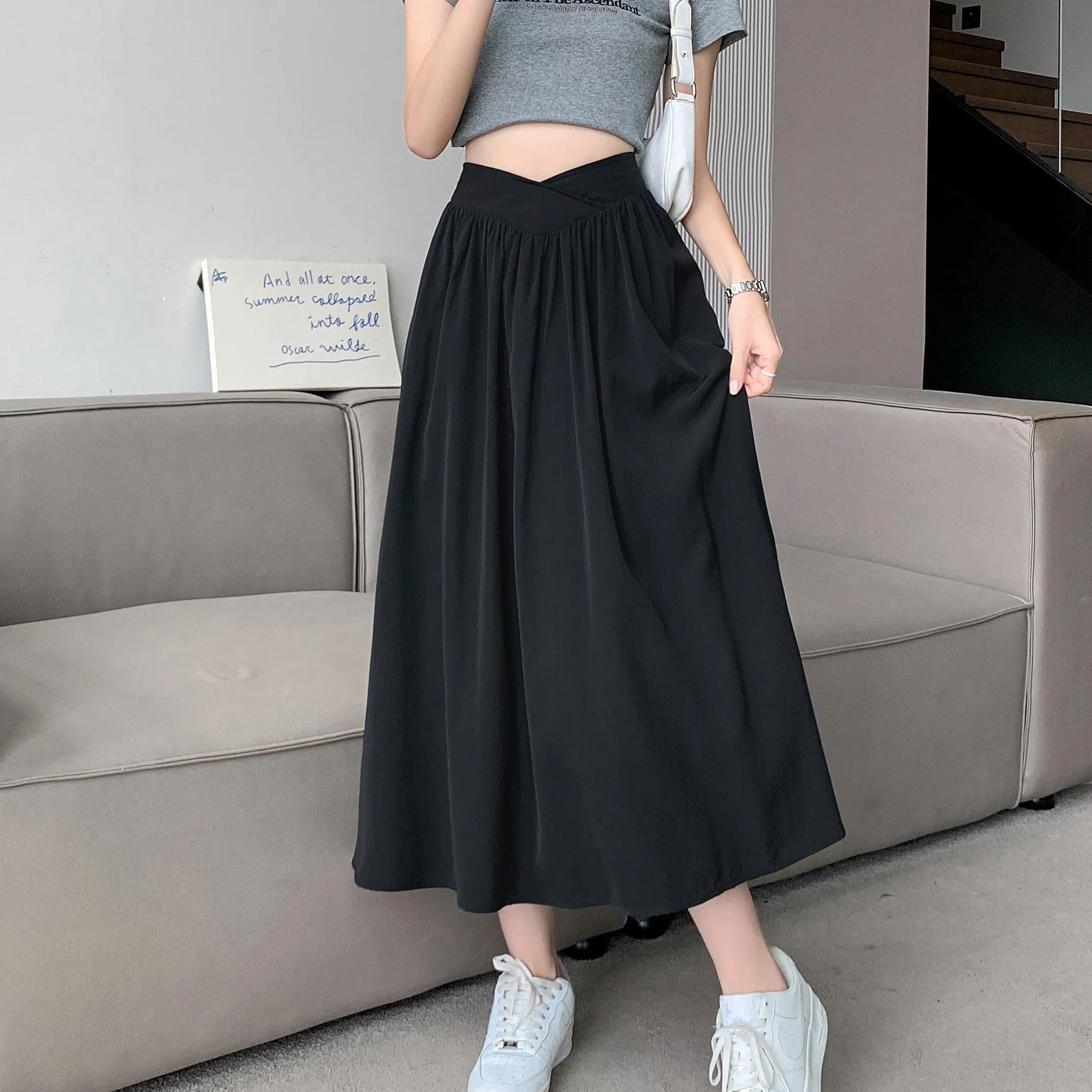 Midi Loose Fit High-Waisted Simplicity Skirt