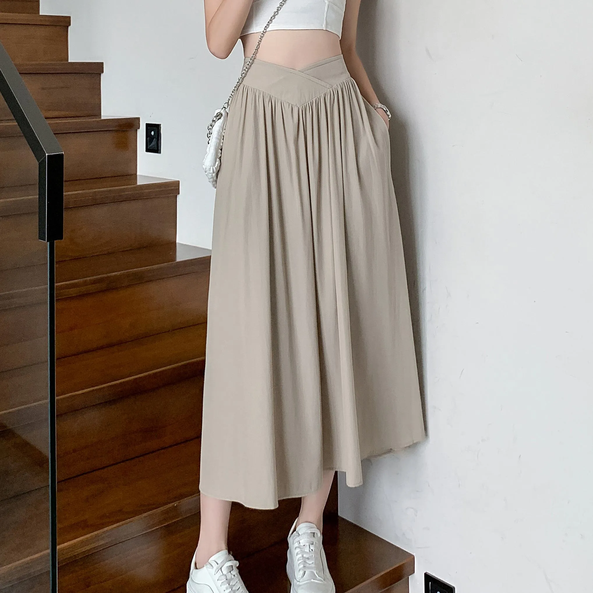 Midi Loose Fit High-Waisted Simplicity Skirt