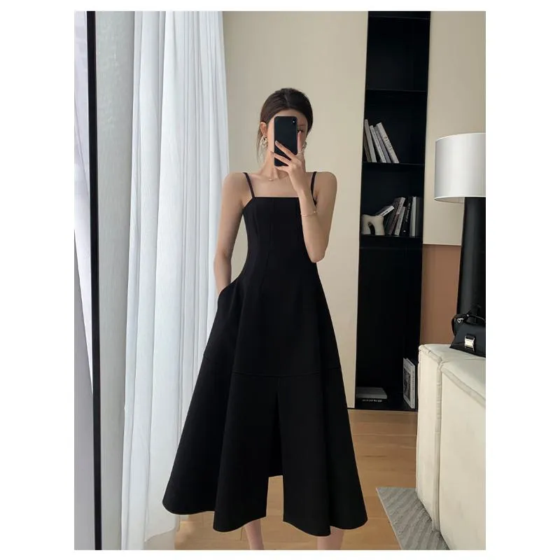 Niche Black Slimming High-Waisted French Style Dress