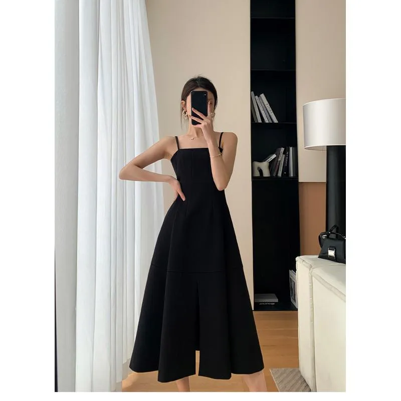 Niche Black Slimming High-Waisted French Style Dress